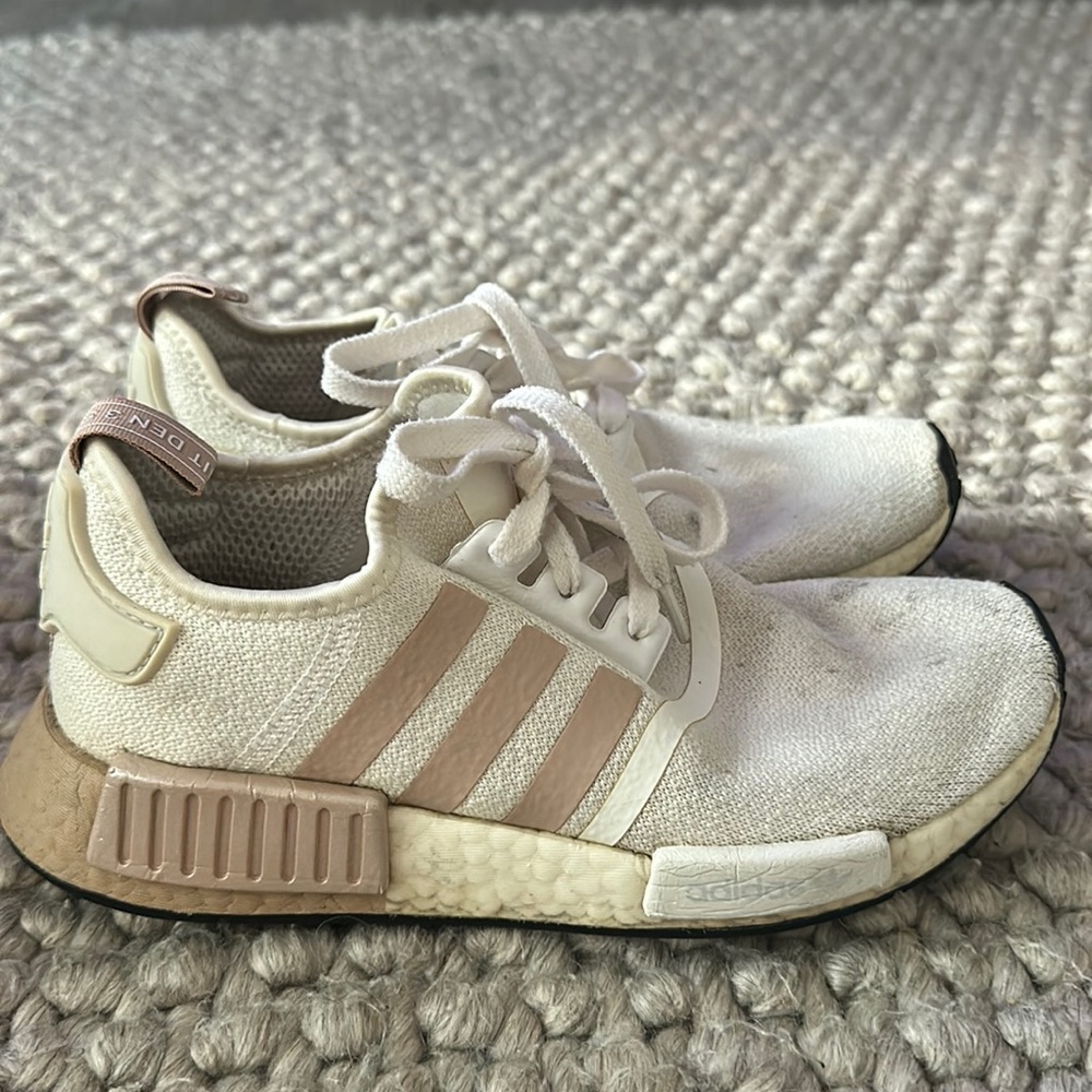 7.5 adidas sneakers